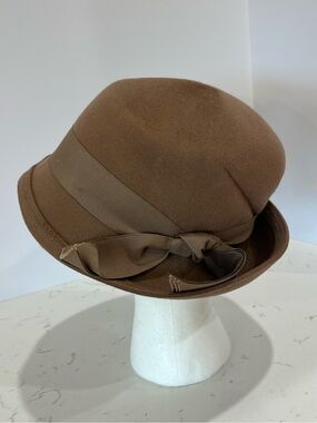 Jonquil Original Vintage 1950s 1960s Brown Wool Cloche Hat Montgomery Ward Box